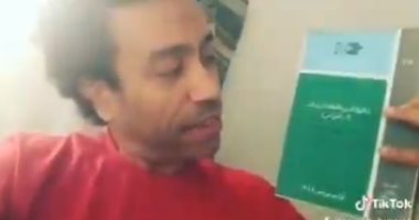 "خليك مكمل فى سكتك".. سامح حسين يكشف أول دور له على مسرح الجامعة.. فيديو 