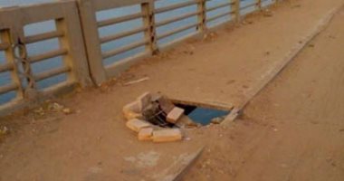 اضبط مخالفة.. الإهمال يضرب كوبرى كفر الزيات فى الغربية وينذر بوقوع كارثة