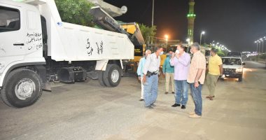 صور.. محافظ أسيوط يتفقد أعمال التطهير بمحطة السكة الحديد وشوارع حى غرب