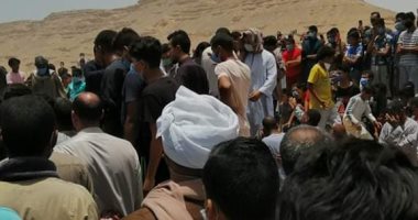تشييع جثمان شهيد الواجب بدار السلام بسوهاج.. والمحافظ يقدم العزاء لأسرته.. صور