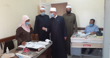 وكيل أوقاف السويس يتابع التزام العاملين بإجراءات مواجهة كورونا.. صور