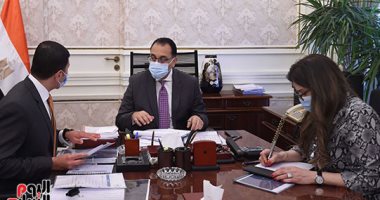 الحكومة تعلن إقامة منطقة استثمارية جديدة بمحافظة القاهرة على مساحة 64 فدانا باستثمارات 40 مليار جنيه.. وبحث طلب شركة صينية للعمل بنظام المناطق الحرة الخاصة لتصنيع كافة أنواع الملابس الجاهزة