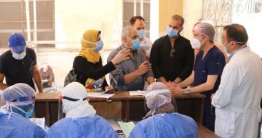 محافظة المنوفية: مستشفى حميات تلا تحتفل بتعافى أول حالة كورونا .. صور