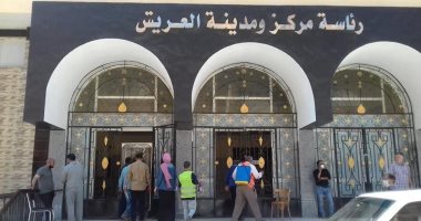 تعقيم يومى لمقرات مجمع الخدمات بمجلس مدينة العريش