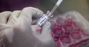 لقاح إيطالى جديد يدخل السباق العالمى لمواجهة كورونا.. Covid-eVax يقضى على الفيروس فى الحيوانات.. شركات تعلن دعمه بـ3 ملايين يورو.. حقن 80 متطوعا بإيطاليا فى التجارب البشرية.. وتسليم أول دفعه أكتوبر المقبل