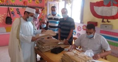 رئيس المنطقة الأزهرية بالدقهلية يتفقد سير العمل بكنترول الشهادة الإعدادية 