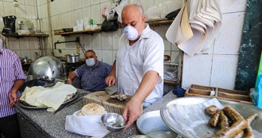مطاعم وسط البلد ترفع شعار "الكمامة قبل الأوردر"