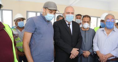 محافظ قنا يشهد بدء التشغيل التجريبى لتوسعات محطة مياه دشنا.. صور