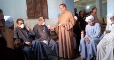 النائب حسين أبو الوفا يعقد جلسة صلح بين شباب قريتين بـ"دشنا"