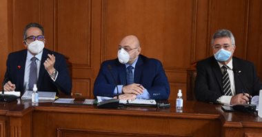صور.. خالد العنانى لرافضى قانون صندوق السياحة: "لو تركنا القطاع هيقع"