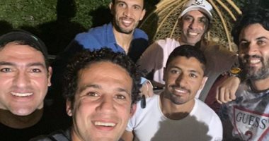 ثلاثي الأهلي السابق فى صورة واحدة على شرف فتح الله.. اعرف الحكاية