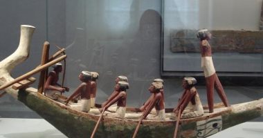 مصر التاجر الشاطر فى العالم القديم .. عرفوا البيع والشراء منذ العصر الحجرى .. أخذوا من الليبيين ريش وبيض النعام .. ومن اللبنانيين الأخشاب والزيوت..وتاجروا مع السوريون فى الفيروز والنحاس