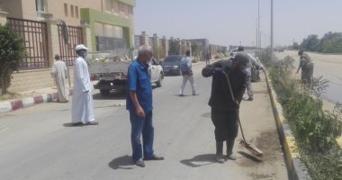 رئيس مدينة إسنا يكلف برفع التراكمات والقمامة أمام مستشفى الحجر الصحى