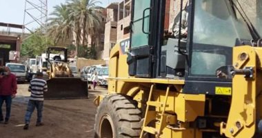 إزالة 13 حالة تعدى على أرضى زراعية بدير مواس فى المنيا