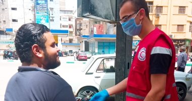 صور.. شباب مبادرة "إرادة شعب الشرقية" يوزعون الكمامات على المارة