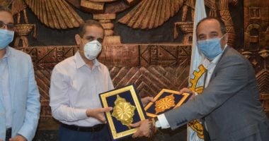 محافظ الغربية يوقع بروتوكول تعاون مع وزارة الشباب وشركة استادات