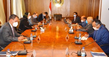 نيفين جامع تبحث مع وزير الإنتاج الحربى سبل الارتقاء بجودة وتنافسية الصناعة