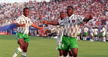 جول مورنينج.. أموكاشي يهز شباك بلغاريا بهدف خرافى فى مونديال 1994