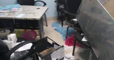 أهالى مريض توفى بكورونا يتعدون على الطاقم الطبى والتمريض بمستشفى بنها التعليمى