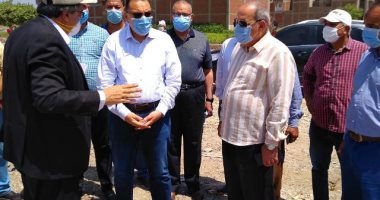 محافظ الشرقية يتفقد إذواج طريق منيا القمح بتكلفة 20 مليون جنيه (صور)