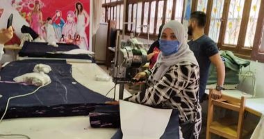 التعليم الفنى بالجيزة يصنع 65 ألف قطعة ملابس للمدارس بـ 5 ملايين جنيه