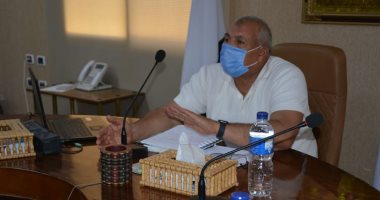 محافظ الوادى الجديد يوجه بإزالة العوائق أمام المشروعات الجارى تنفيذها