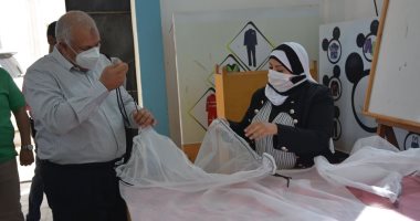 طرح كمامات طبية مصنعة محليا لأهالى الوادى الجديد بسعر 2,5 جنيه