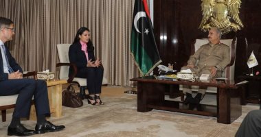 "حفتر" يفند أكاذيب الإخوان ويبحث مع سفير ألمانيا لدى ليبيا إعلان القاهرة.. قائد الجيش الليبى يؤكد استمرار القوات المسلحة فى سعيها للحفاظ على سيادة ووحدة ليبيا .. وتدمير منظومة دفاع جوى تُركية فى مُحيط بوقرين