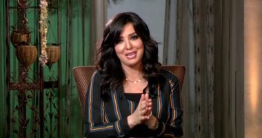 "من مصر" أول برنامج توك شو مصرى من المنزل.. صور