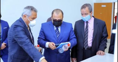 توصية ببدء الدراسة بكلية طب الأسنان بجامعة السويس.. صور