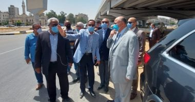 محافظ القاهرة: منع إقامة أى عقار بدون جراج للقضاء على الانتظار الخاطئ