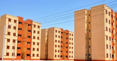 عام جديد للسيسى فى بناء مصر.. الرئيس حقق الحلم بربط الفرافرة بوادى النيل بتكلفة 1,7 مليار جنيه.. تنفيذ 1904 وحدة سكنية مدعمة.. و4 قرى للشباب بالوادى الجديد.. وتسهيلات جديدة لزراعة المحاصيل الاستراتيجية.. صور
