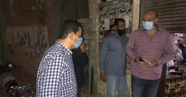 صور.. تطهير سوق الجملة بالزقازيق وتشميع محلات مخالفة لقرار الحظر 