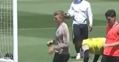 كروس يتألق وسط تدريبات ريال مدريد قبل أيام من مواجهة إيبار.. فيديو