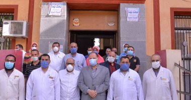 محافظ أسيوط يطمئن على توافر الأدوية والمسلتزمات الطبية بالمستشفيات..صور