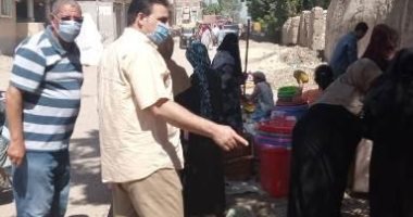محافظ الشرقية: منع إقامة الأسواق وتفريق الباعة الجائلين لمنع التجمعات (صور)