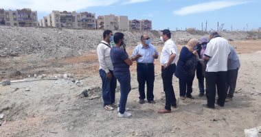 محافظ بورسعيد: الانتهاء من رفع جميع المخلفات بشارع البترول وتسوية الأرض.. صور