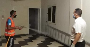 صور..  حملات للرش والتطهير ورفع 2 طن بالطريق السريع فى الأقصر 