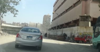 قارئ يشكو إضاءة أعمدة الإنارة نهارا بشارع ترعة الزمر بالعمرانية  