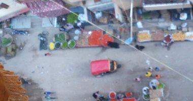قارئ يشكو من التزاحم بشارع أبوزيد بفيصل بسبب الباعة الجائلين