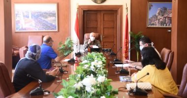 محافظ بورسعيد يناقش استعدادات تطوير ستاد النادى المصرى والمنشآت الرياضية