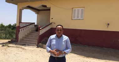 "اليوم السابع" فى مسرح جريمة هزت الإسماعيلية.. مقتل أب وجنينين والشروع فى قتل الأسرة.. أهالى القتيل: لا يعانى من أزمة نفسية وميسور الحال ونستبعد انتحاره.. الزوجة تؤكد ارتكابه الواقعة.. وتأجيل تشريح الجثمان للغد