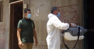 تعقيم منازل الحالات الإيجابية بكورونا بقرية شنبارة الميمونة فى الشرقية