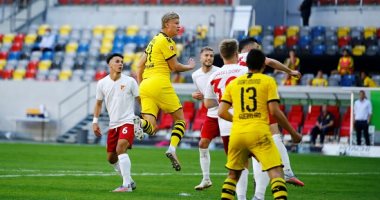 بوروسيا دورتموند يواصل ملاحقة البايرن على قمة الدوري الألماني