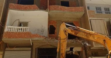 تنفيذ 7 قرارات إزالة ببرج مخالف بملوى وإزالة 46 حالة تعد بجميع مراكز المنيا