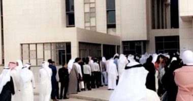 الكويت تستعد لعودة الموظفين إلى مقار العمل