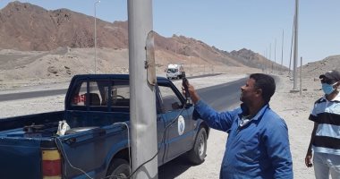 رئيس مدينة سفاجا : صيانة أعمدة الإنارة وعزل الأسلاك لحماية المواطنين