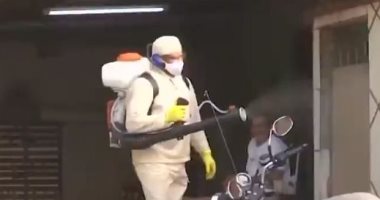تعقيم شوارع ريو دى جانيرو بعد ارتفاع إصابات كورونا فى البرازيل.. فيديو