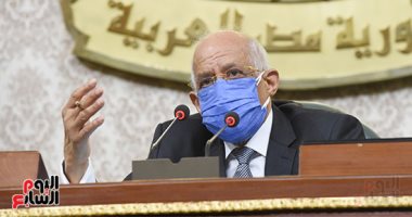 عبد العال يعترض على دمج تعديلات "النواب والحقوق السياسية والهيئة الوطنية"