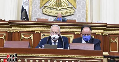 عبد العال يعلن بدء مناقشة قوانين الانتخابات بعد تمسك الأغلبية بجدول الأعمال